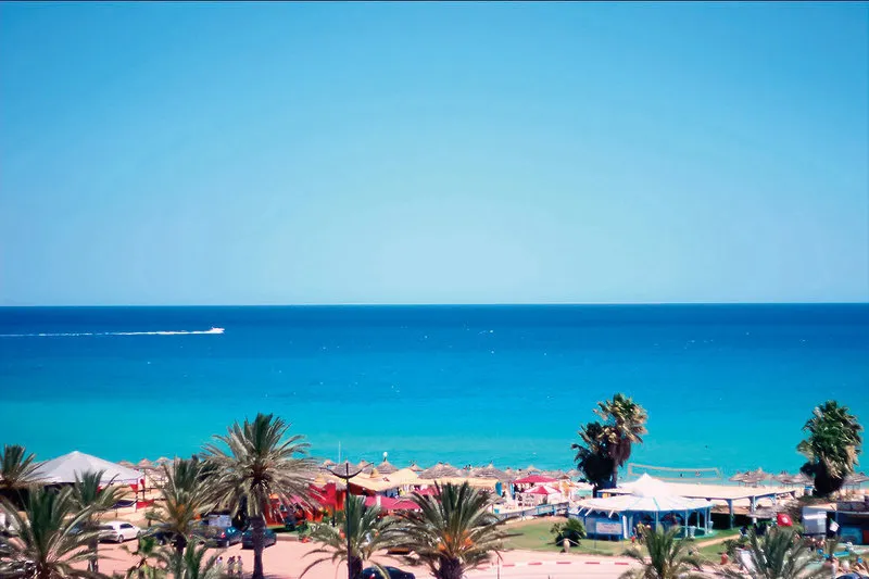 Čudovit razgled na turkizno morje s hotelske terase