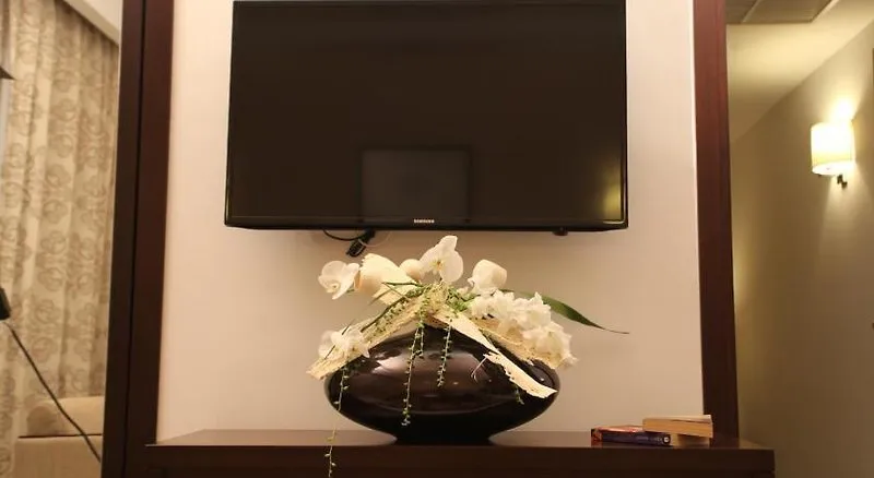 Le Corail Suites Hotel